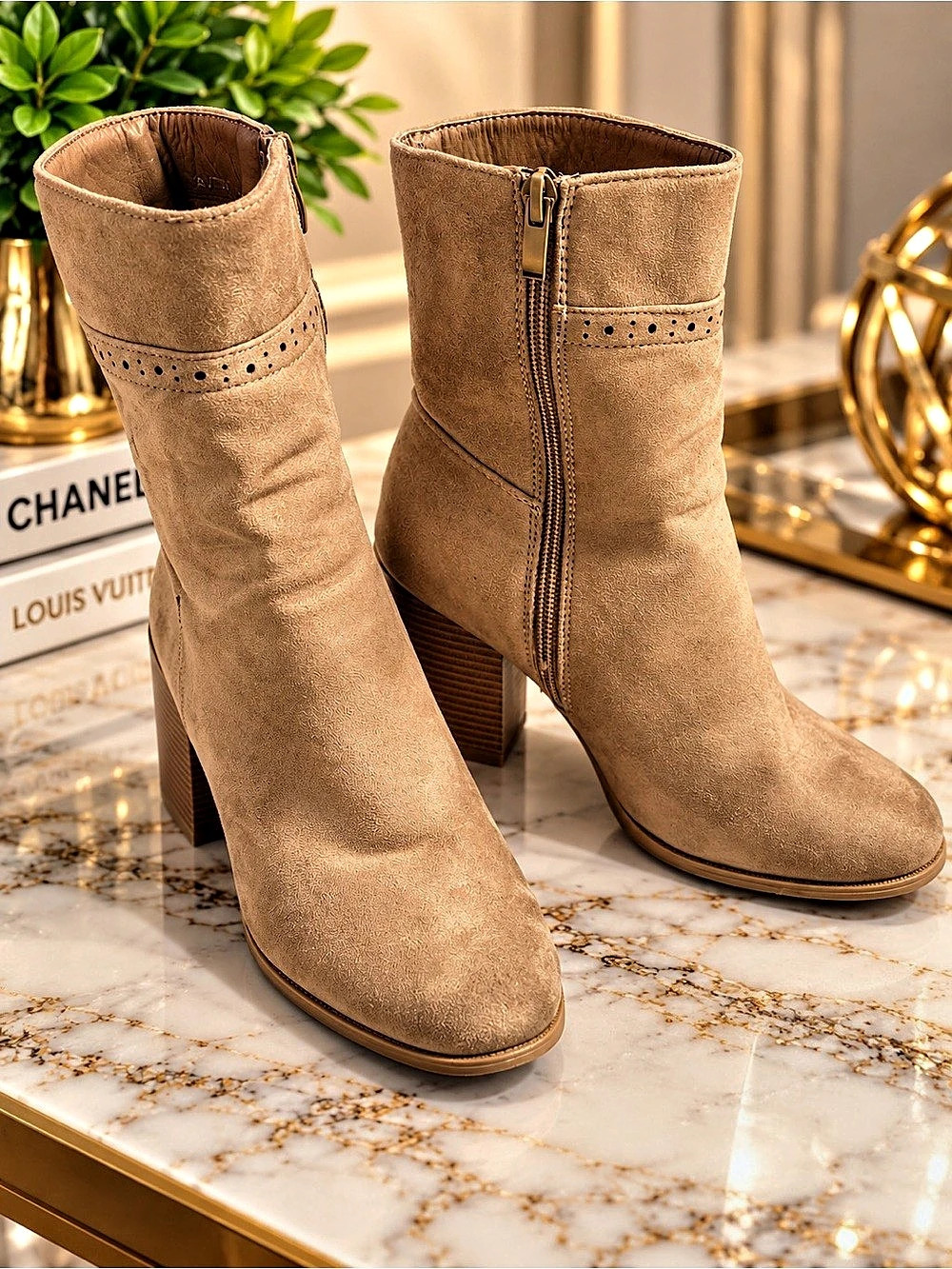 Refresh Suede-Look Heeled Ankle Boots in Brown Like New